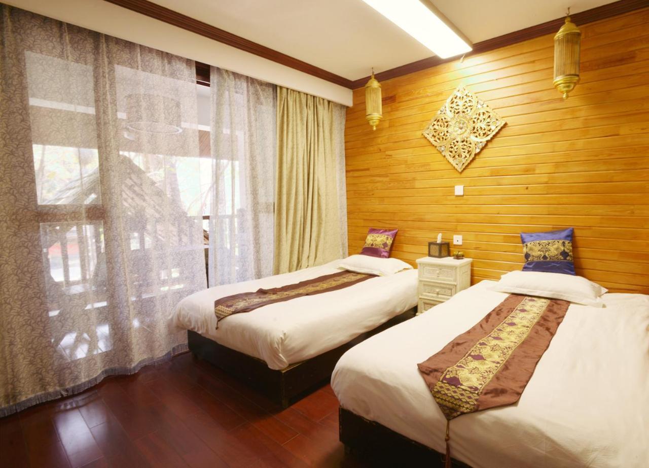 Xishuangbanna Elephant Home Guesthouse จิ่งหง ภายนอก รูปภาพ