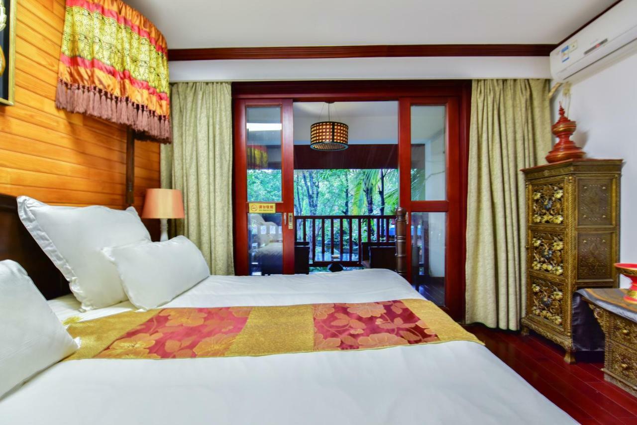 Xishuangbanna Elephant Home Guesthouse จิ่งหง ภายนอก รูปภาพ