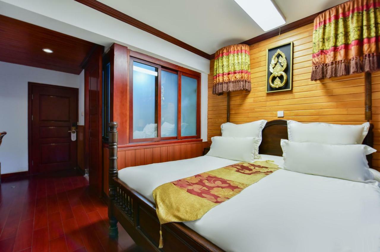 Xishuangbanna Elephant Home Guesthouse จิ่งหง ภายนอก รูปภาพ
