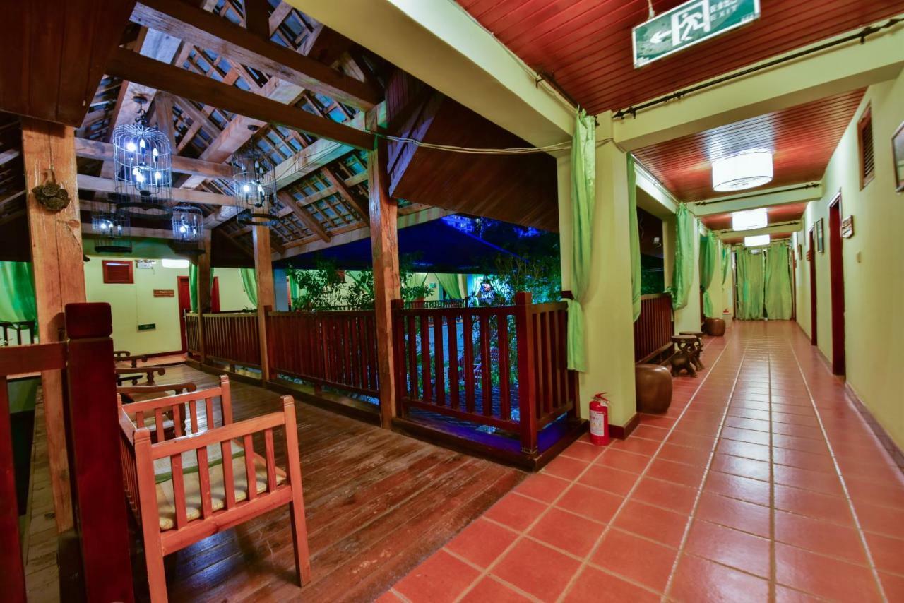 Xishuangbanna Elephant Home Guesthouse จิ่งหง ภายนอก รูปภาพ